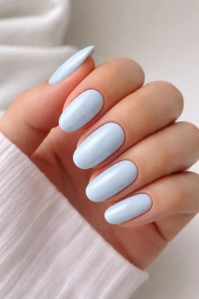 Medium Oval Solid Opaque Baby Blue Nails — Trendy Baby Blue Nails