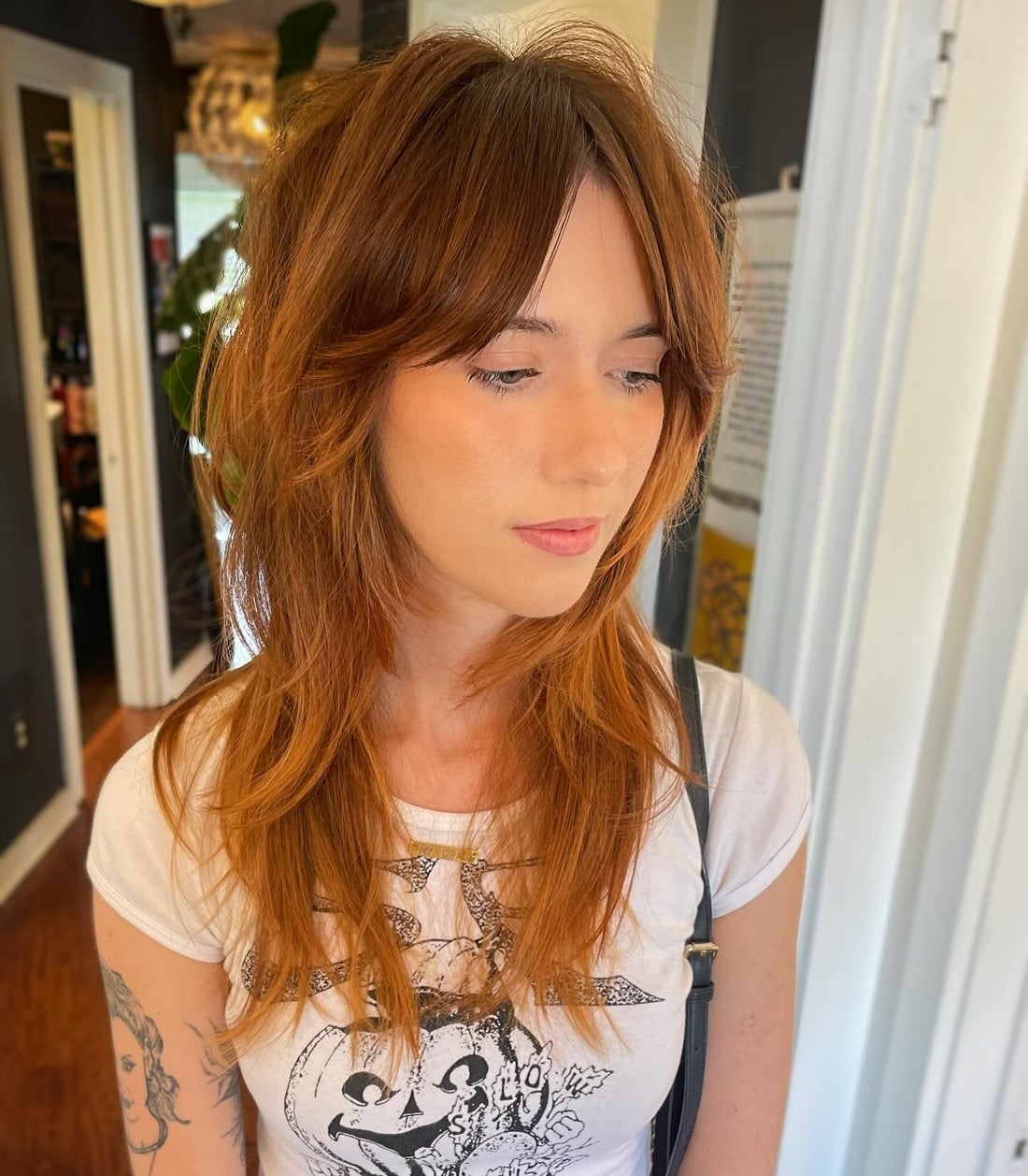Collarbone Shag With Messy Textured Fringe Collarbone Shag With Messy Textured Fringe — Trendy Bangs Style
