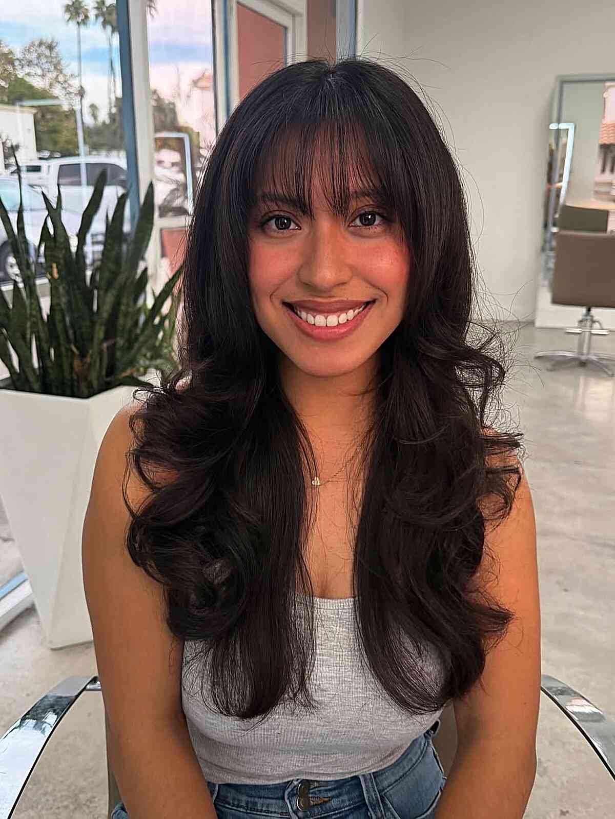 Mid-Back Dark Brown With Full Fringe And Layers Mid-Back Dark Brown With Full Fringe And Layers — Trendy Bangs Style