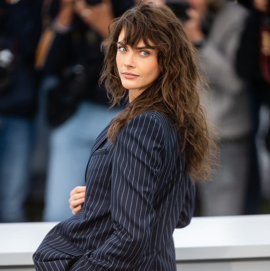 Collarbone Layers With Classic French Fringe Collarbone Layers With Classic French Fringe — Trendy Bangs Style