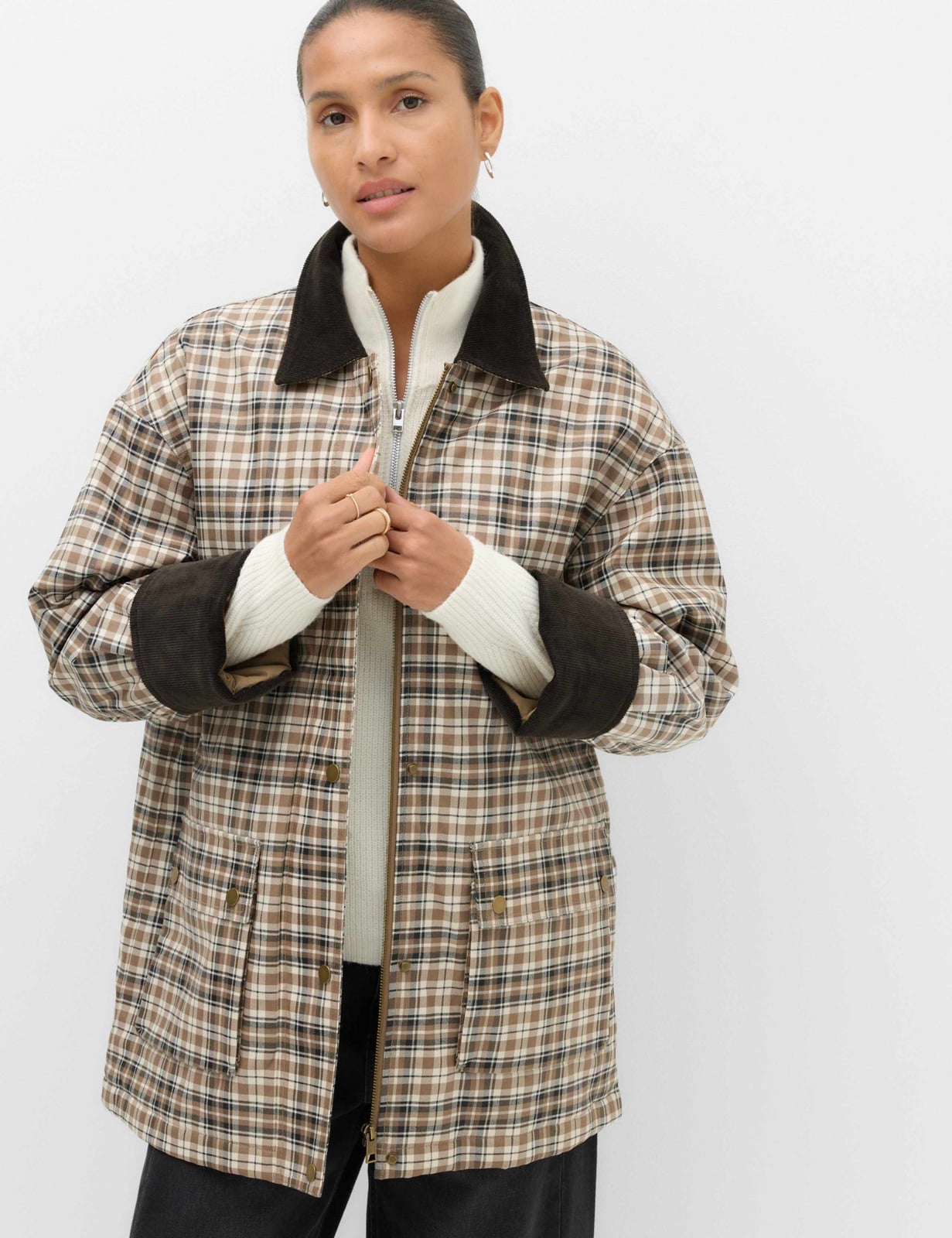 Oversized Plaid Barn Jacket Oversized Plaid Barn Jacket — Trendy Barn Jacket Outfit