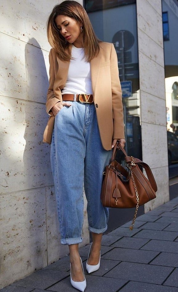 A checklist of the wardrobe essentials of a modern woman: top items you can't do without