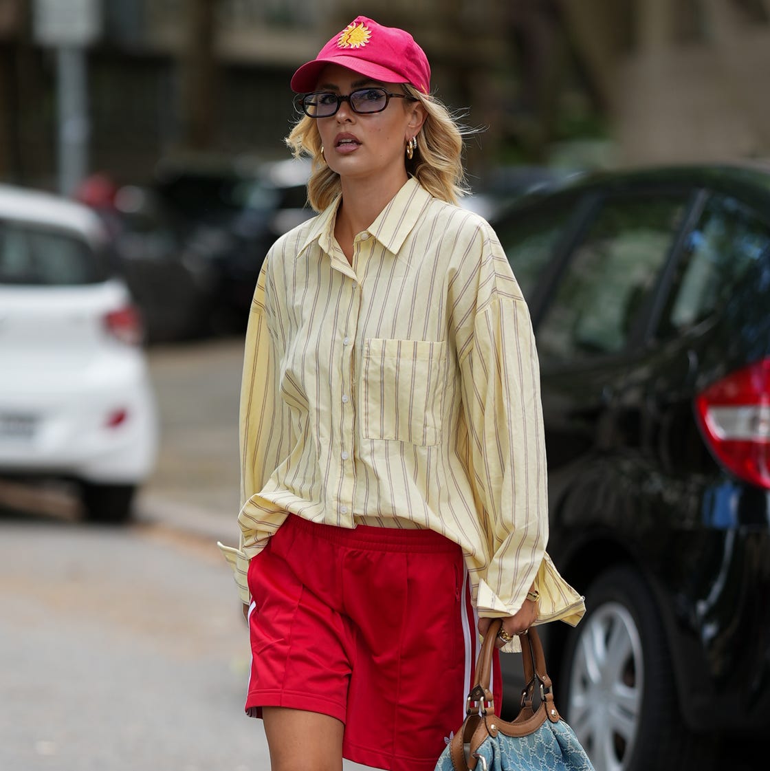 Striped Oversized Shirt with Red Shorts and Sneakers Striped Oversized Shirt with Red Shorts and Sneakers — Trendy Basic Outfits
