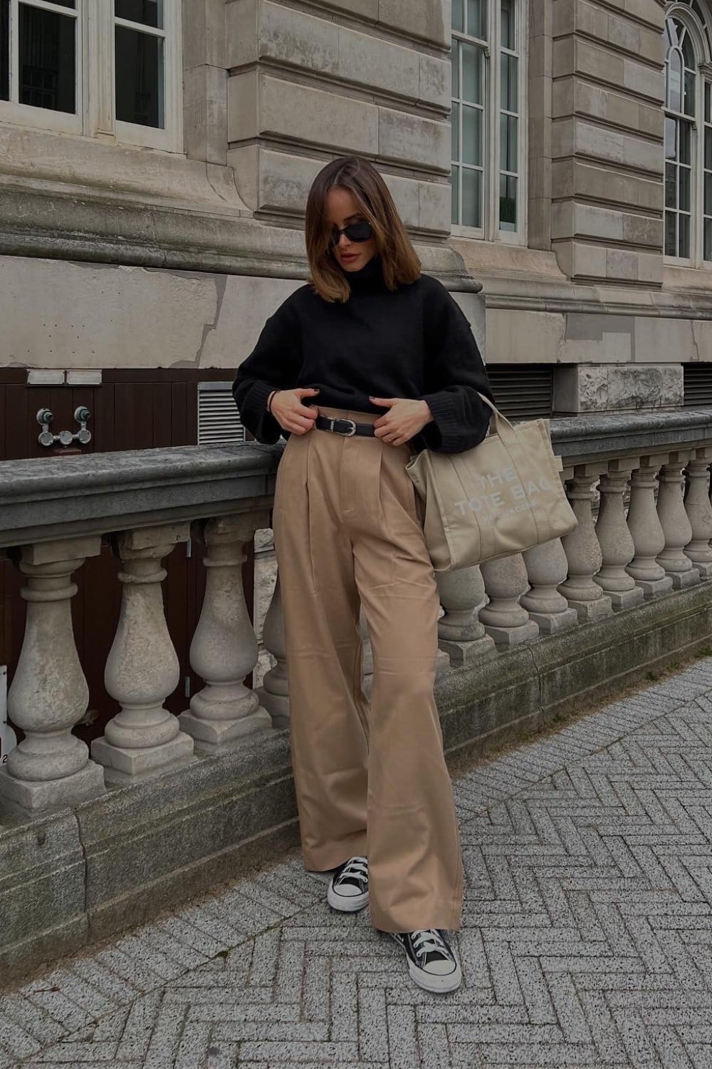 Black Turtleneck with Wide Beige Trousers and Sneakers Black Turtleneck with Wide Beige Trousers and Sneakers — Trendy Basic Outfits