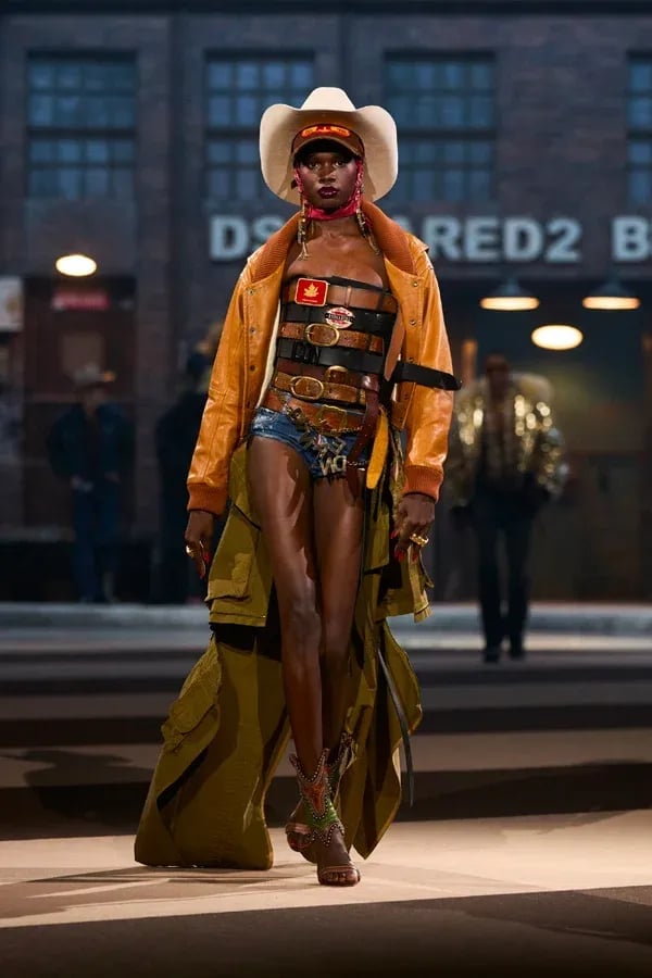 Multiple Belts Accent A Runway Ensemble Multiple Belts Accent A Runway Ensemble — Trendy Belt Outfits