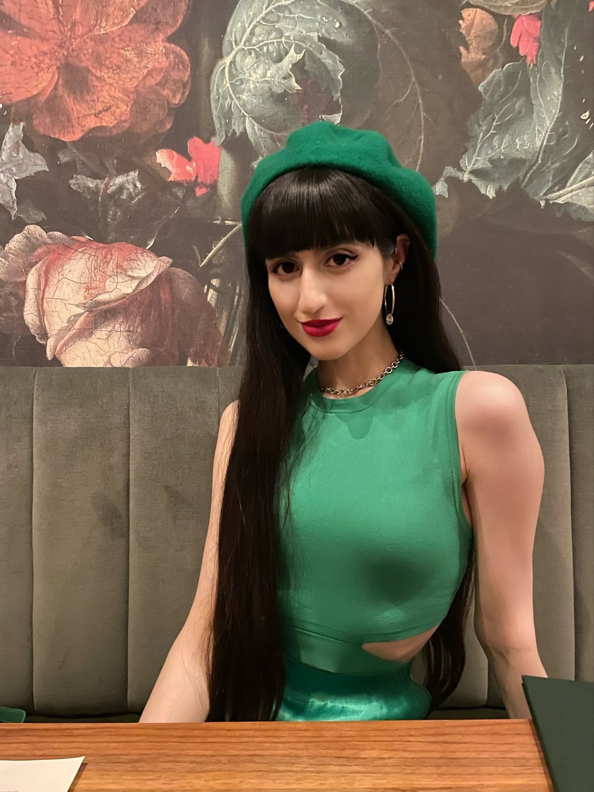 Vibrant Green Beret and Matching Skirt Set — Trendy Beret Outfits