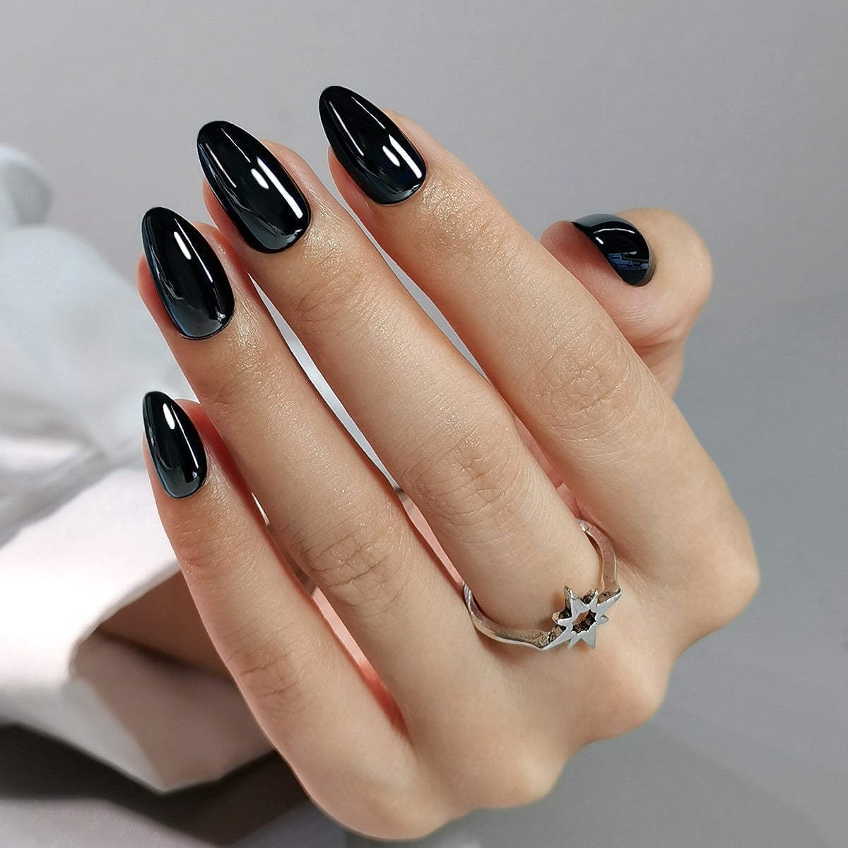 Short Almond Mirror Finish Black Nails Short Almond Mirror Finish Black Nails — Trendy Black Almond Nails