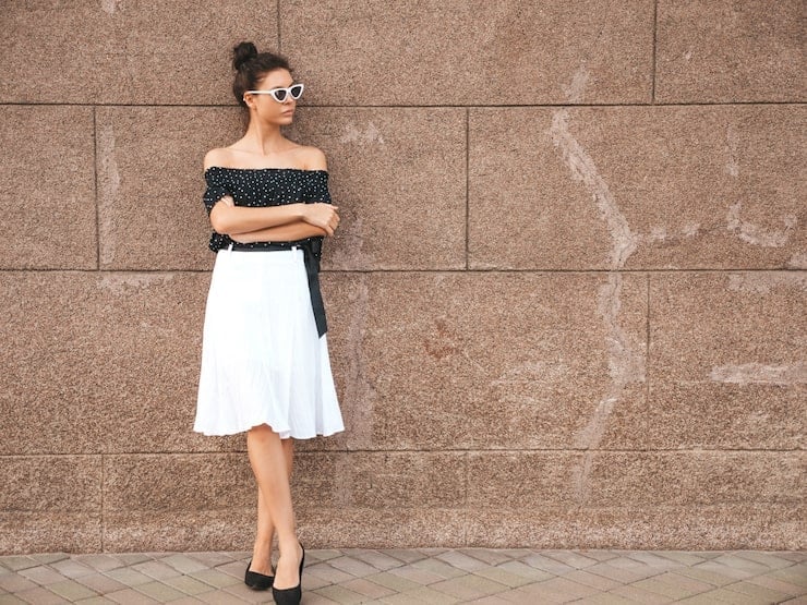 Off-Shoulder Polka Dot Top With Midi Skirt Off-Shoulder Polka Dot Top With Midi Skirt — Trendy Black and White Outfits