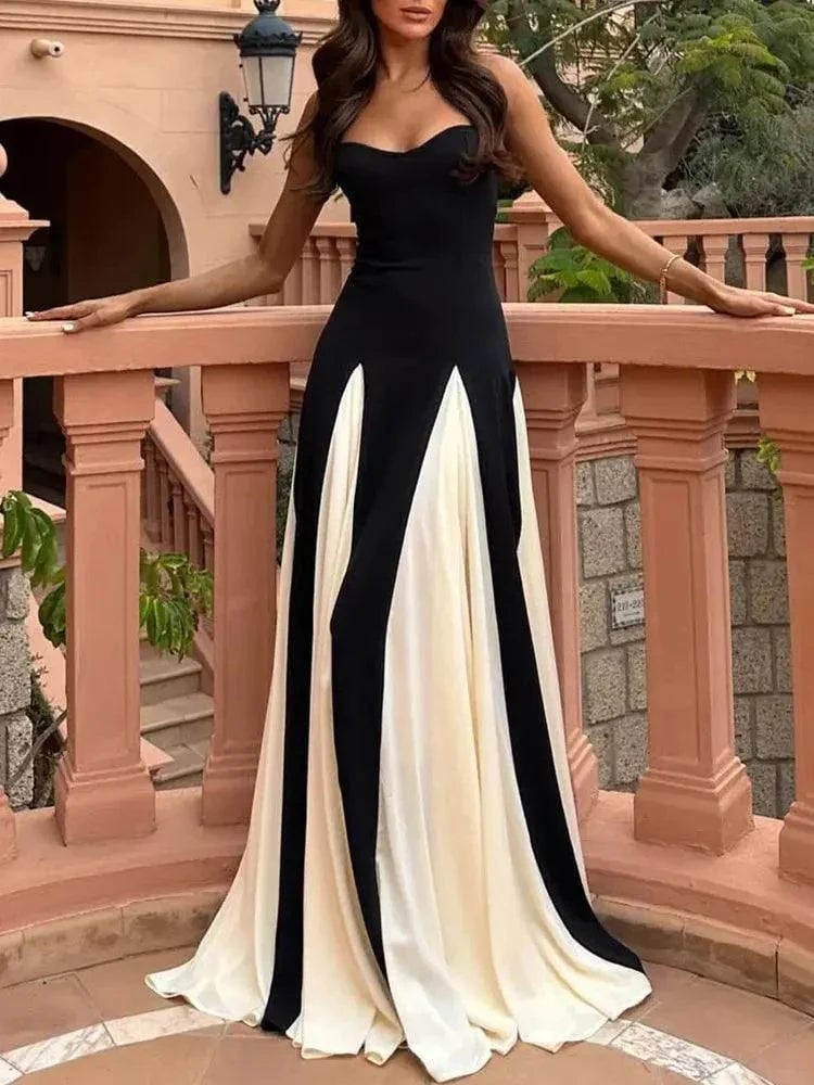 Black and White Panel Maxi Dress Black and White Panel Maxi Dress — Trendy Black and White Outfits