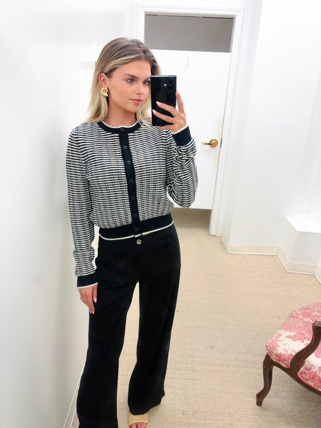 Black Wide Leg Trousers With Striped Cardigan Black Wide Leg Trousers With Striped Cardigan — Trendy Black Linen Pants Outfit