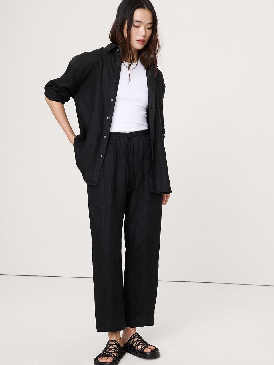 Casual Black Linen Pants With Layered Shirts Casual Black Linen Pants With Layered Shirts — Trendy Black Linen Pants Outfit