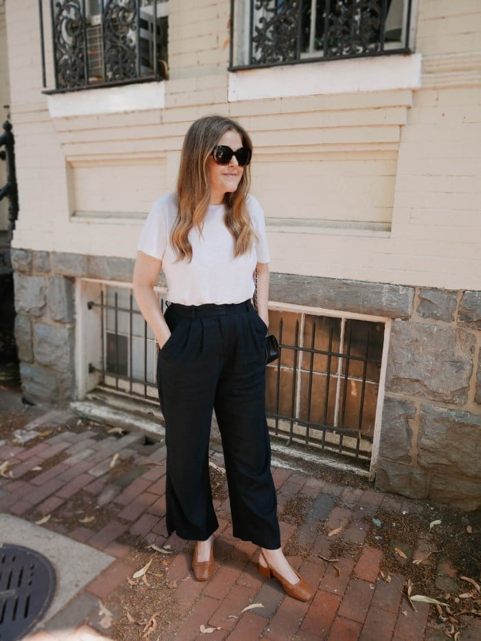 Trendy Black Linen Trousers With White T-shirt Trendy Black Linen Trousers With White T-shirt — Trendy Black Linen Pants Outfit