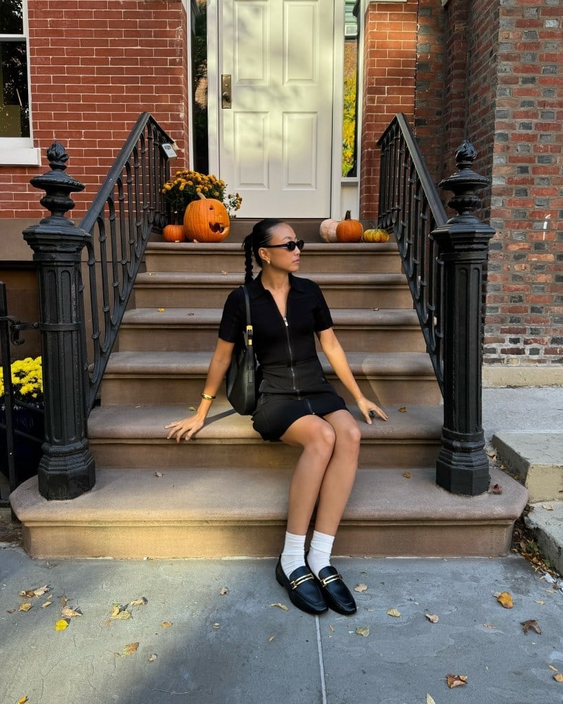 Black Loafers With Zip-Up Dress And White Socks Black Loafers With Zip-Up Dress And White Socks — Trendy Black Loafers Outfit