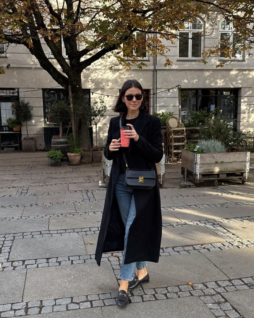 Chunky Loafers With Gray Trousers And Brown Oversized Blazer Chunky Loafers With Gray Trousers And Brown Oversized Blazer — Trendy Black Loafers Outfit