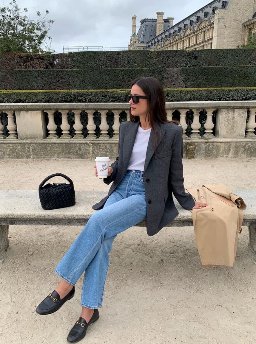 Black Loafers With Wide Leg Jeans And Gray Blazer Black Loafers With Wide Leg Jeans And Gray Blazer — Trendy Black Loafers Outfit