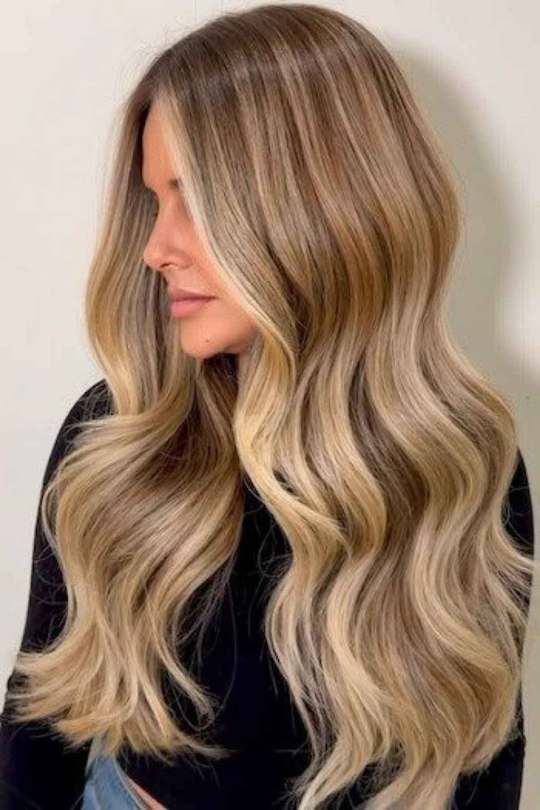 Mid-Back Golden Blonde Balayage Waves Mid-Back Golden Blonde Balayage Waves — Trendy Blonde Balayage