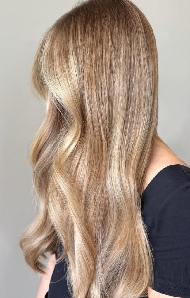 Mid-Back Sun-Kissed Beige Blonde Balayage, Wavy Mid-Back Sun-Kissed Beige Blonde Balayage, Wavy — Trendy Blonde Balayage