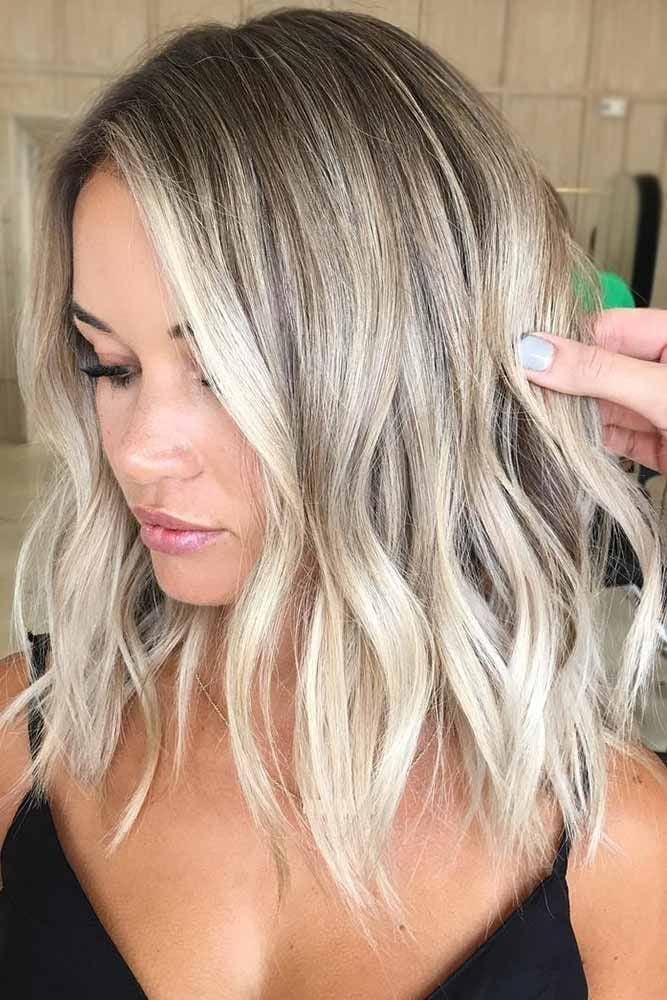 Collarbone Ash Blonde Balayage With Face-Framing Layers Collarbone Ash Blonde Balayage With Face-Framing Layers — Trendy Blonde Balayage
