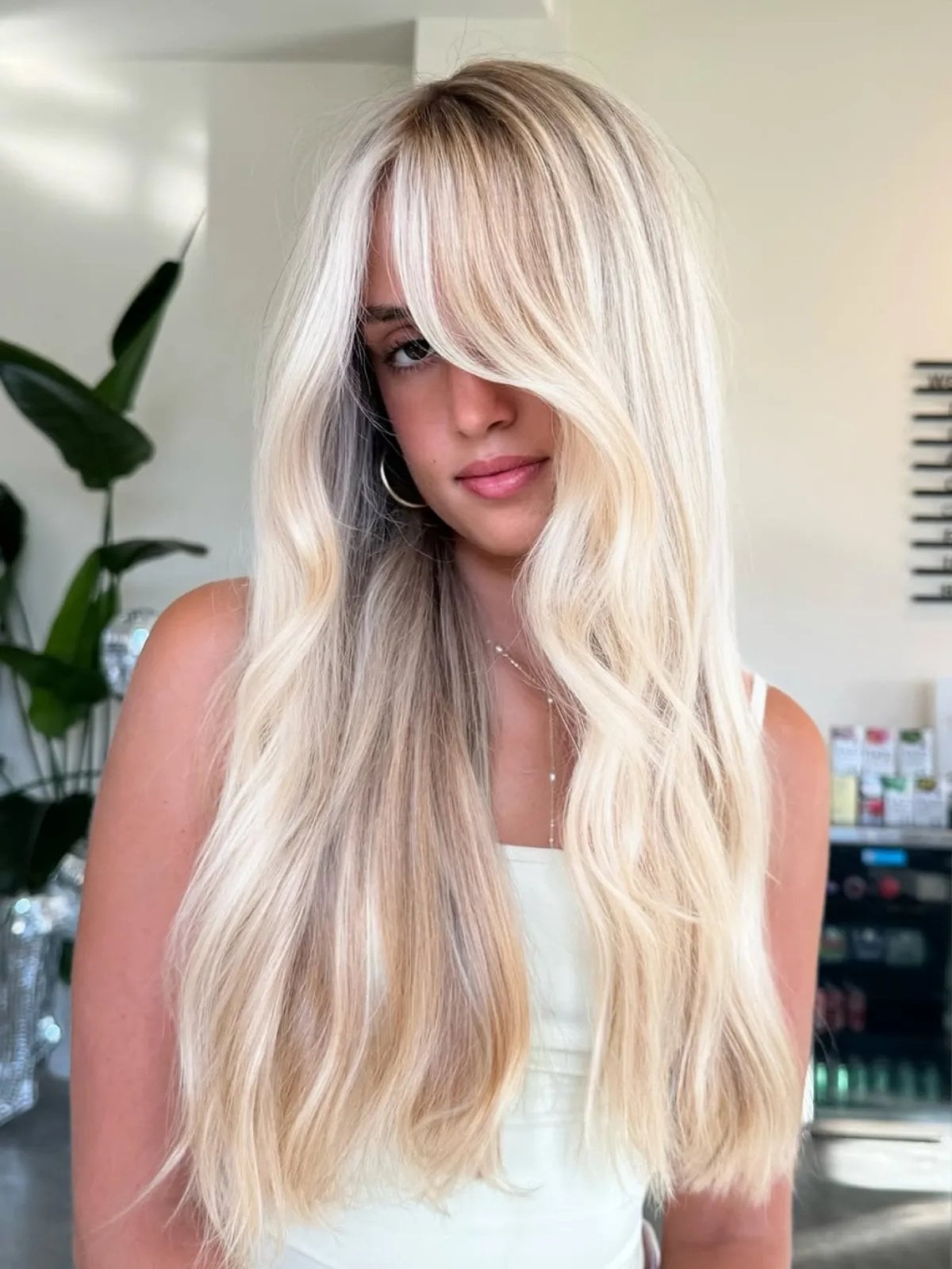 Butter Blonde Mid-Back Waves With Soft Texture — Trendy Blonde Hairstyles
