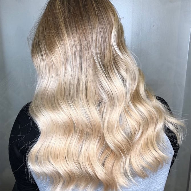 Ash Blonde Mid-Back Layers With Loose Waves, Everyday Version — Trendy Blonde Hairstyles