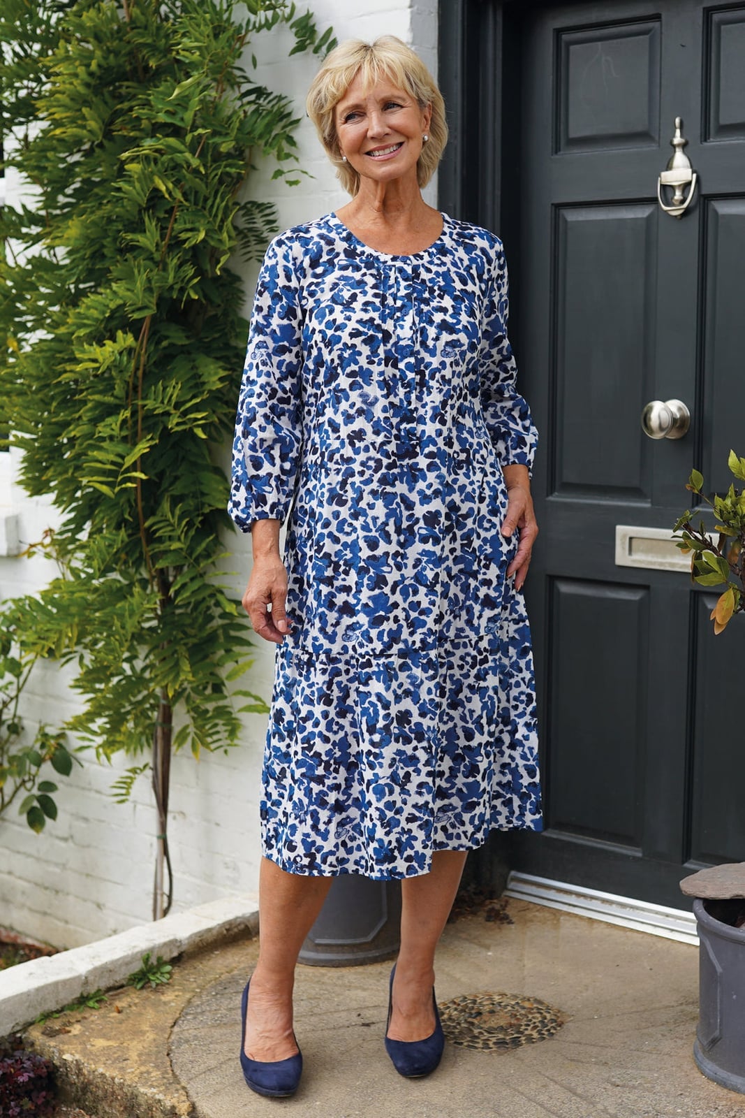 Blue and White Abstract Print Midi Dress Blue and White Abstract Print Midi Dress — Trendy Blue and White Outfits