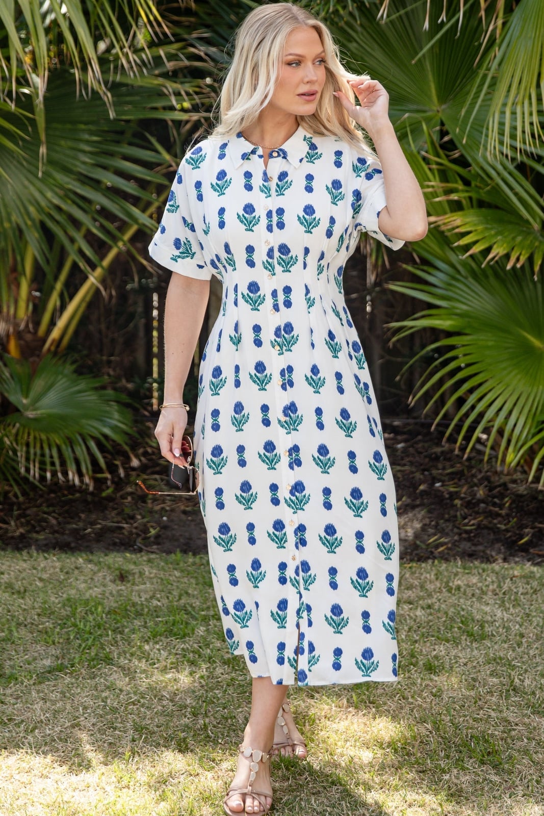 Floral Print Shirt Dress with Blue and Green Accents Floral Print Shirt Dress with Blue and Green Accents — Trendy Blue and White Outfits