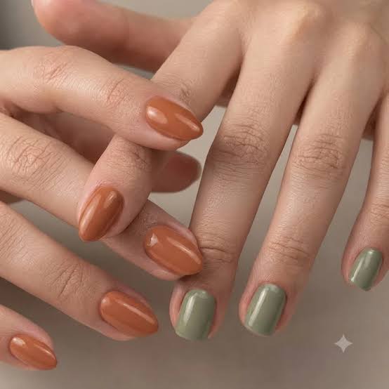 Short Almond Matte Nature Line Art Nails Short Almond Matte Nature Line Art Nails — Trendy Boho Nails