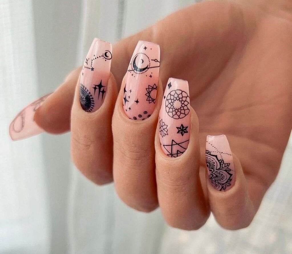 Long Coffin Black Boho Pattern Nails Long Coffin Black Boho Pattern Nails — Trendy Boho Nails