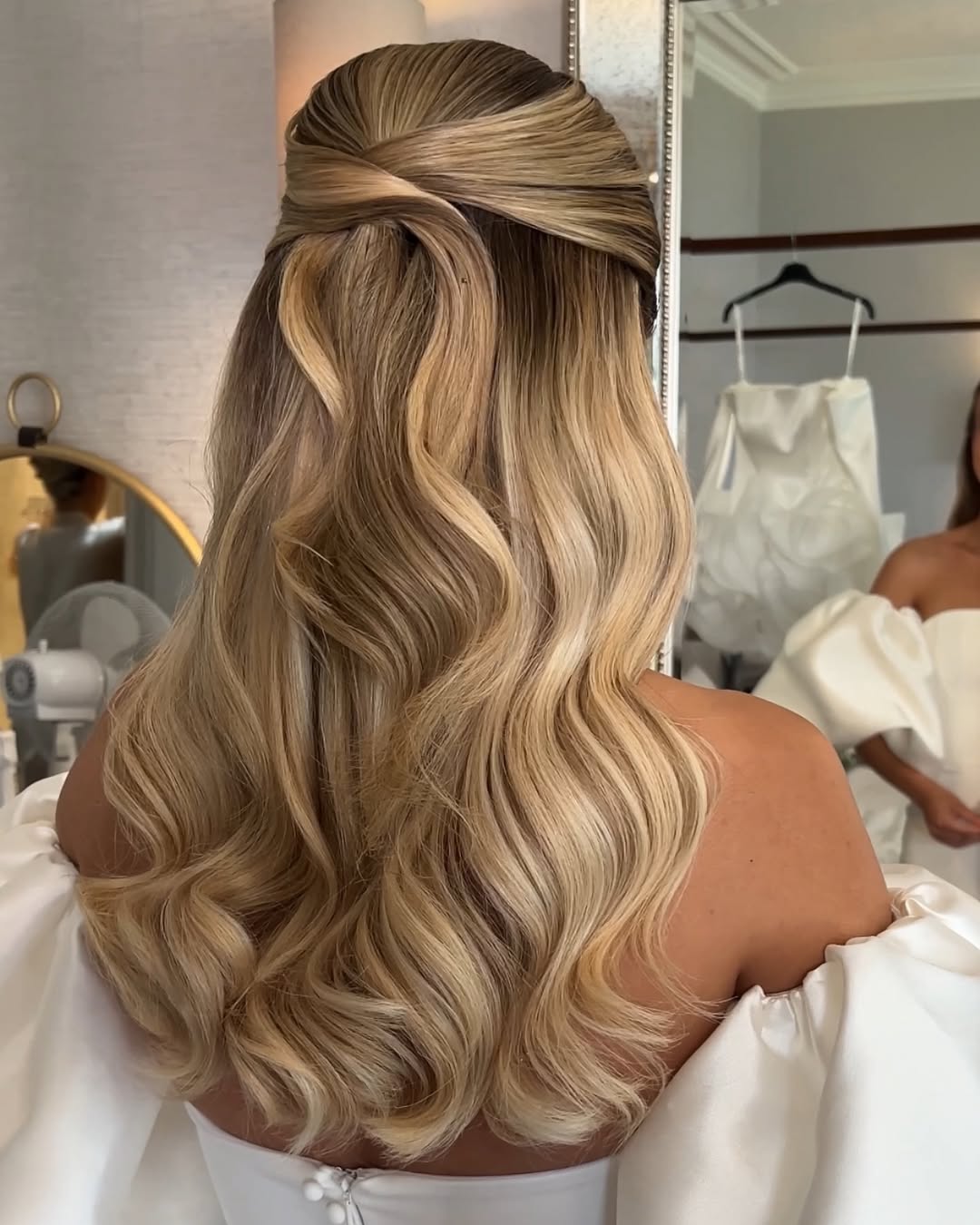 Half-Up Half-Down Blonde Balayage Waves — Trendy Bridal Hairstyles