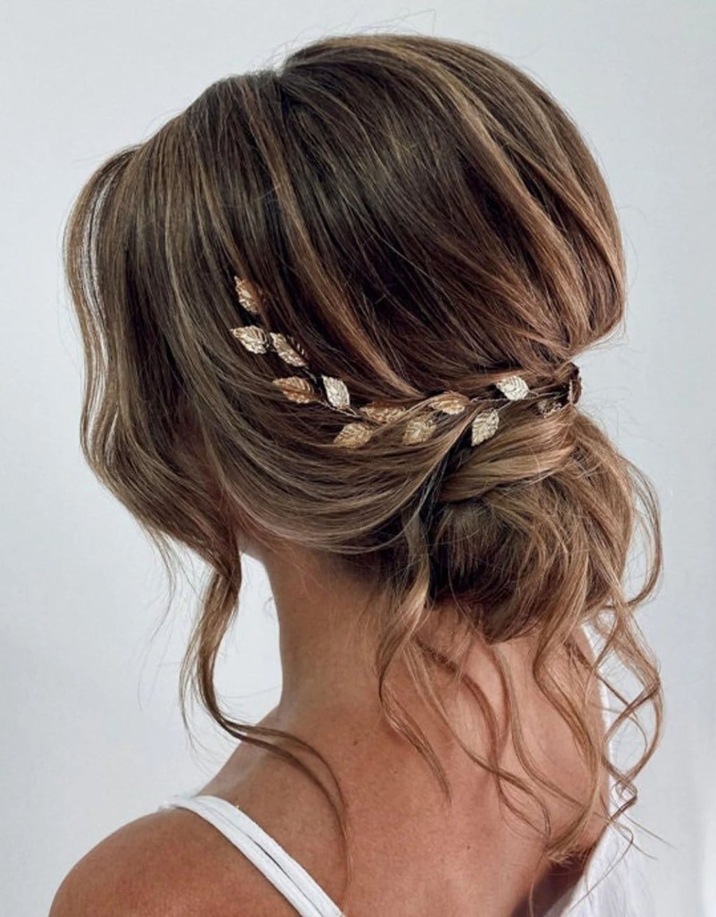 Brown Blonde Highlight Updo With Accessory Brown Blonde Highlight Updo With Accessory — Trendy Bridesmaid Hair Updo