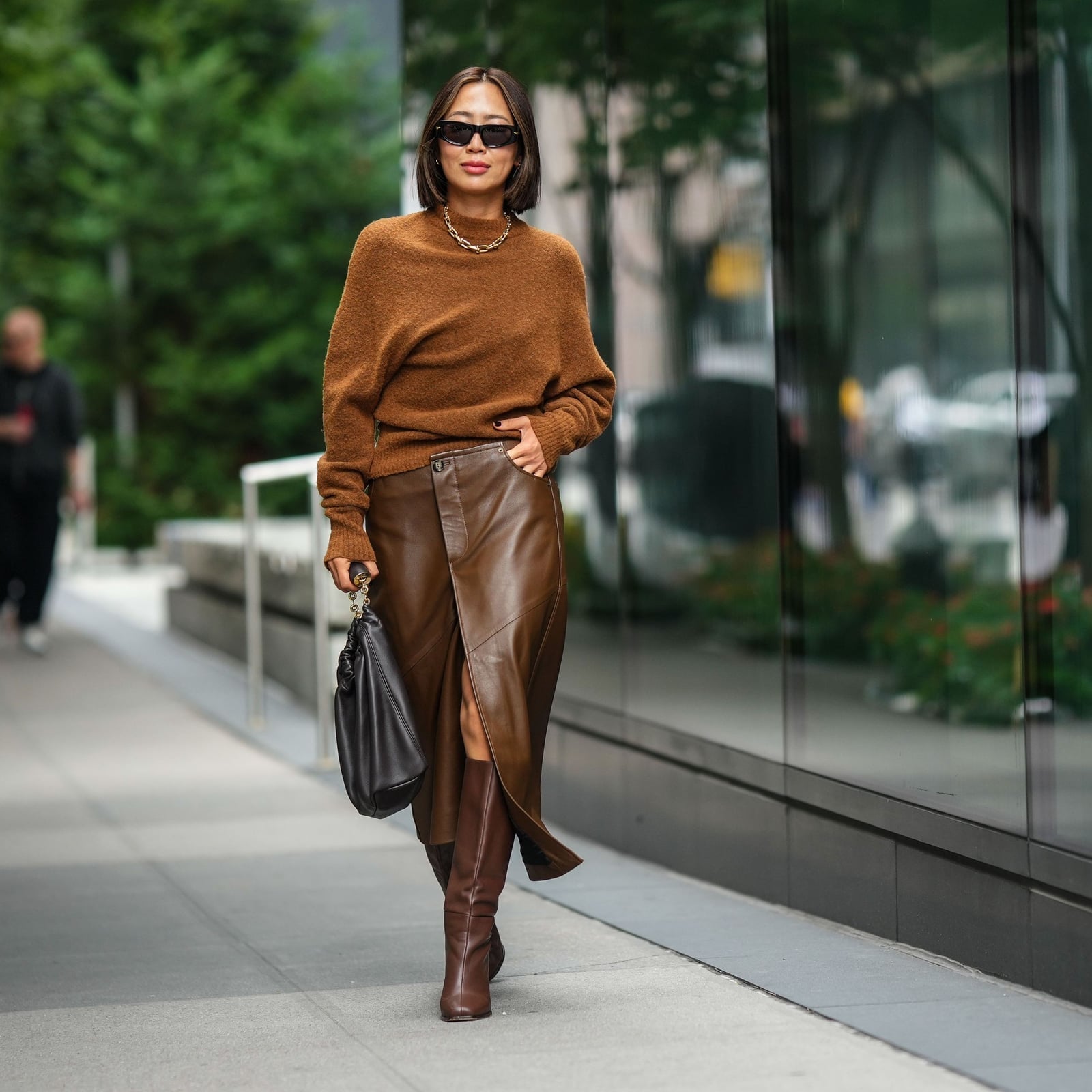 Oversized Knit Sweater with a Wrap Midi Skirt Oversized Knit Sweater with a Wrap Midi Skirt — Trendy Brown Leather Skirt Outfit