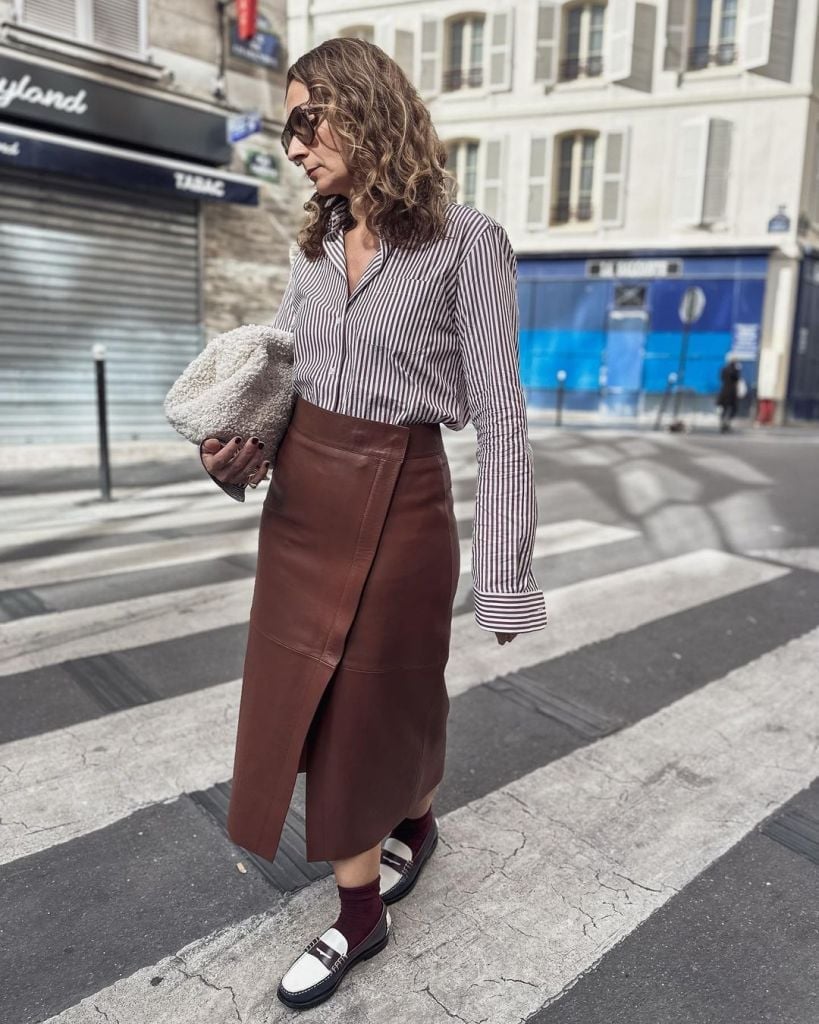Casual Mini Skirt with Knit Sweater and Plaid, Office-Safe Version Casual Mini Skirt with Knit Sweater and Plaid, Office-Safe Version — Trendy Brown Leather Skirt Outfit