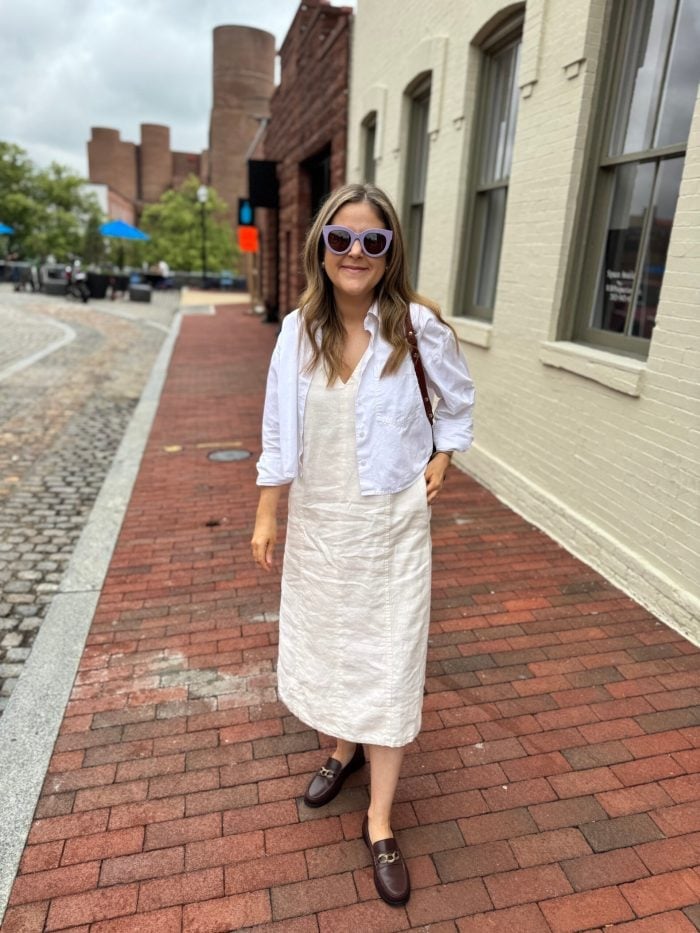 Leather Loafers With Linen Dress and Cropped Shirt Leather Loafers With Linen Dress and Cropped Shirt — Trendy Brown Loafers Outfit