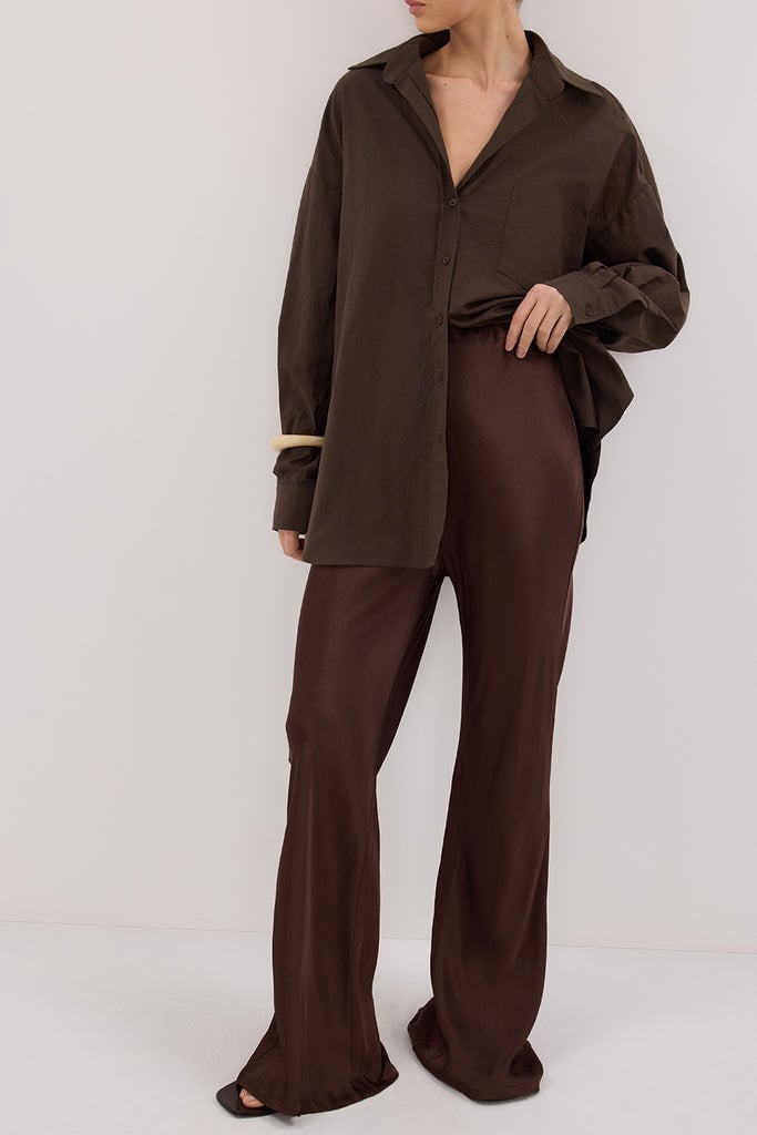Wide Leg Trousers Casual Trendy With Black Sandals Wide Leg Trousers Casual Trendy With Black Sandals — Trendy Brown Trousers Outfit