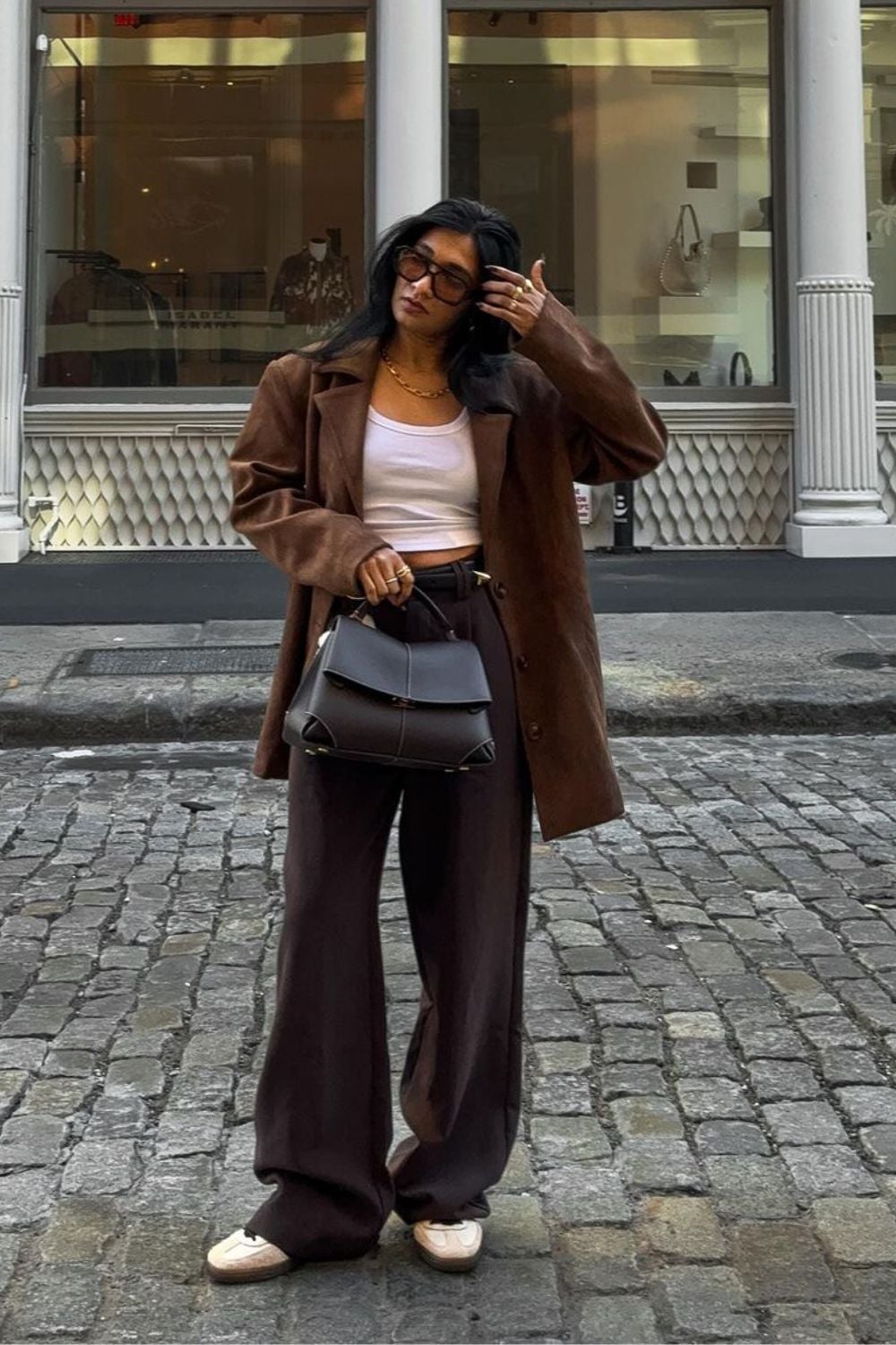 Brown Trousers Street Style Ensemble Brown Trousers Street Style Ensemble — Trendy Brown Trousers Outfit