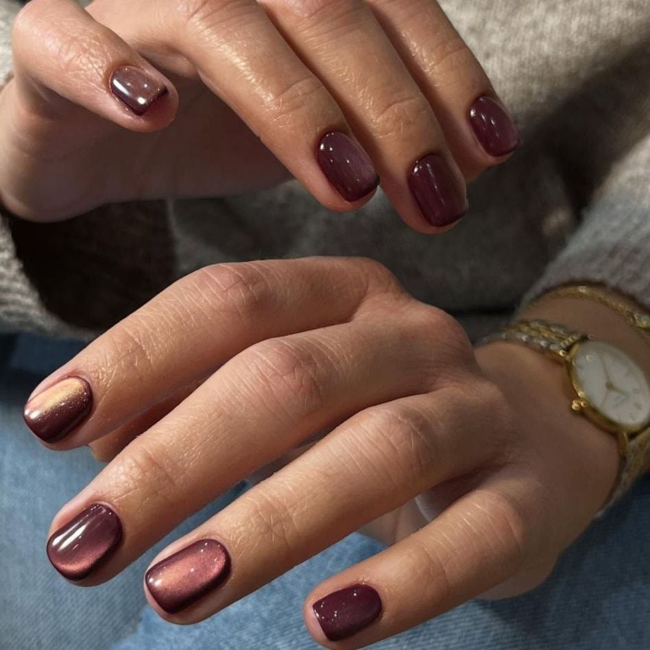 Deep Burgundy Glossy Cat-Eye Oval Deep Burgundy Glossy Cat-Eye Oval — Trendy Builder Gel Nails