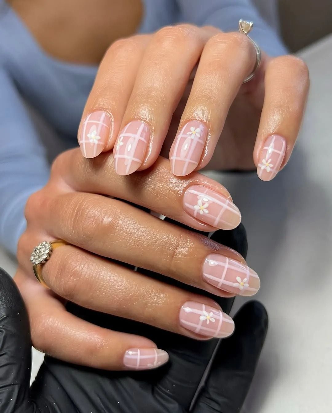 Oval Grid and Flower Builder Gel Oval Grid and Flower Builder Gel — Trendy Builder Gel Nails