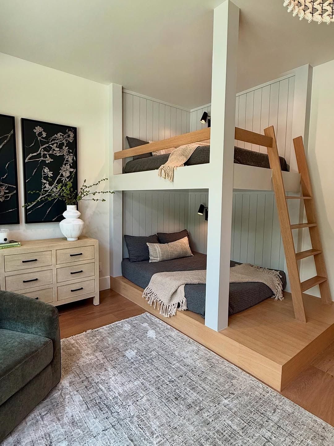 Integrated Built-In Bunk Bed with Muted Tones Integrated Built-In Bunk Bed with Muted Tones — Trendy Bunk Bed Ideas
