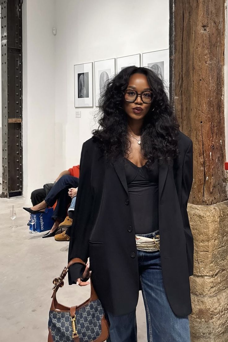 Oversized Black Blazer Over Black Bodysuit and Jeans — Trendy Business Casual Outfits Black Women