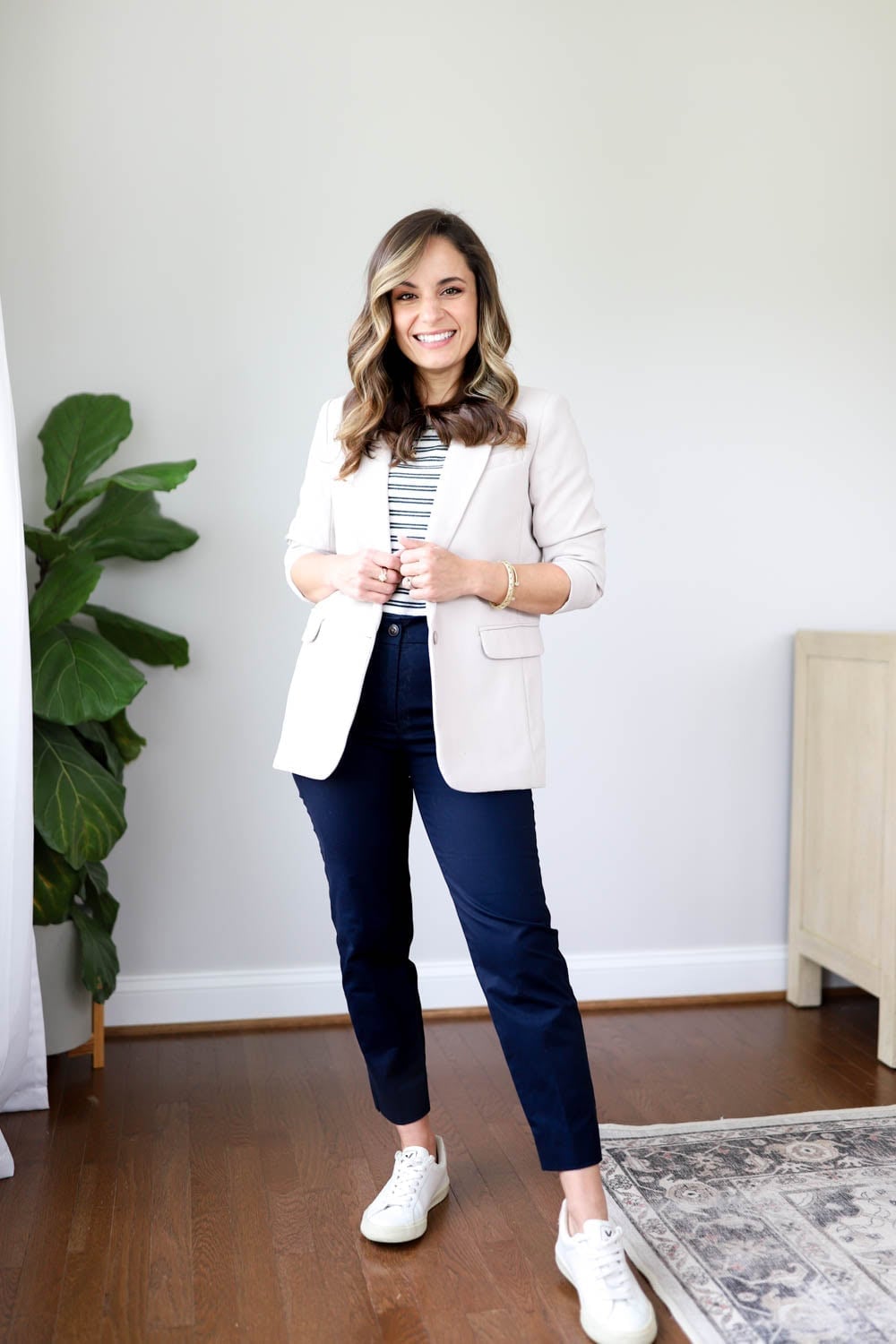 Beige Blazer with Striped T-shirt and Sneakers Beige Blazer with Striped T-shirt and Sneakers — Trendy Business Professional Outfits