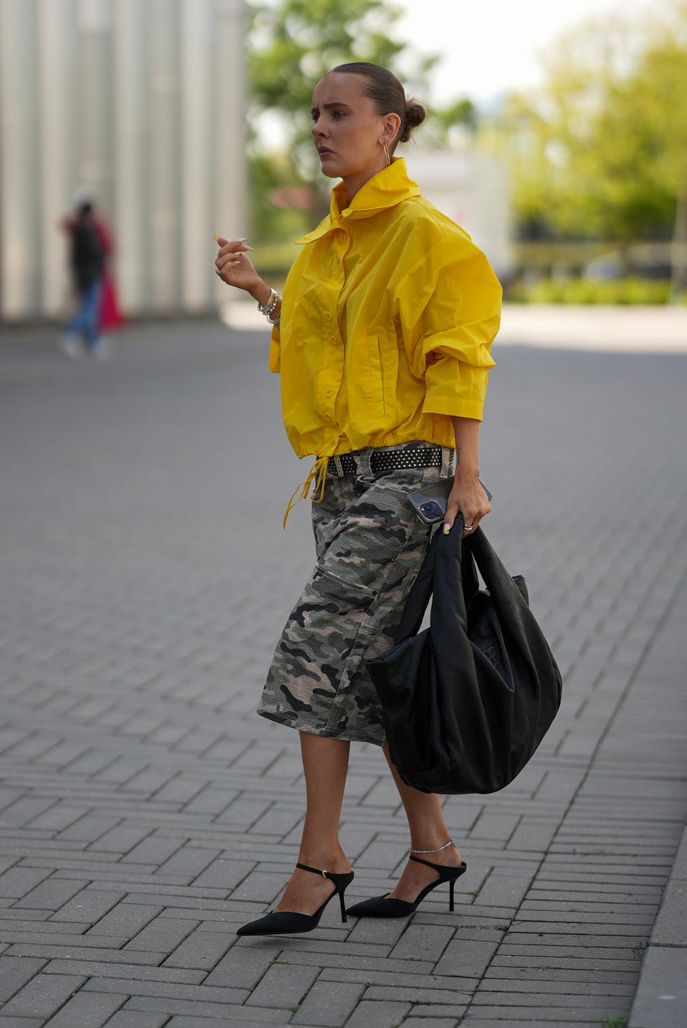 Camo Midi Skirt with Bright Yellow Oversized Jacket Camo Midi Skirt with Bright Yellow Oversized Jacket — Trendy Camo Outfits