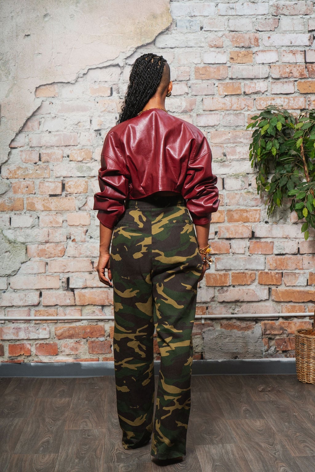 High-waisted Camo Trousers with Burgundy Leather Jacket High-waisted Camo Trousers with Burgundy Leather Jacket — Trendy Camo Outfits