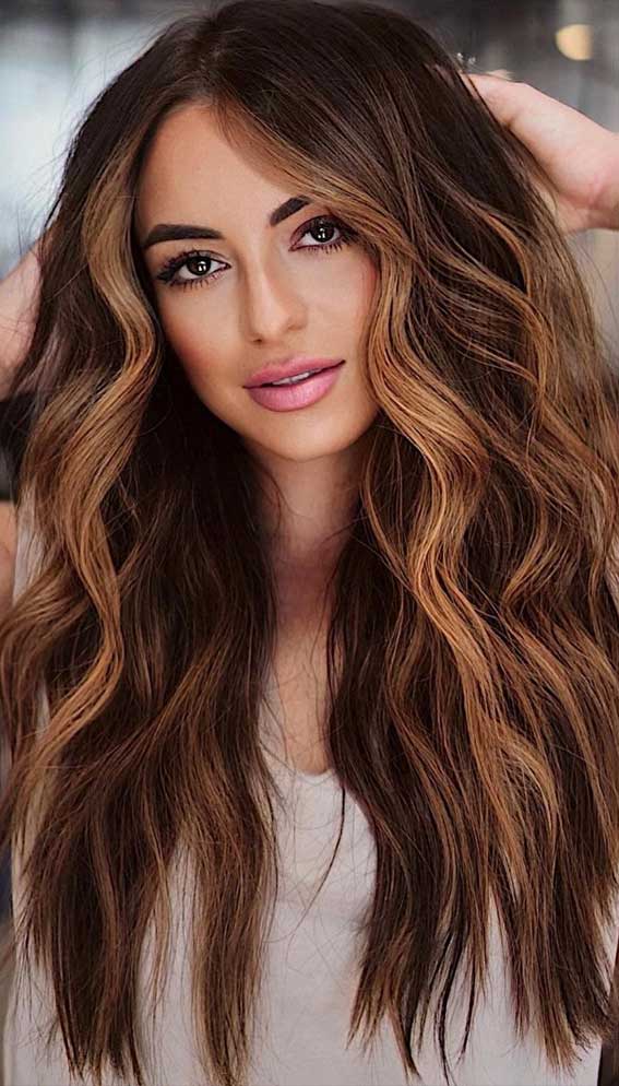 Mid-Back Dark Brown With Golden Caramel Highlights and Wavy And Thick Mid-Back Dark Brown With Golden Caramel Highlights and Wavy And Thick — Trendy Caramel Hair Color