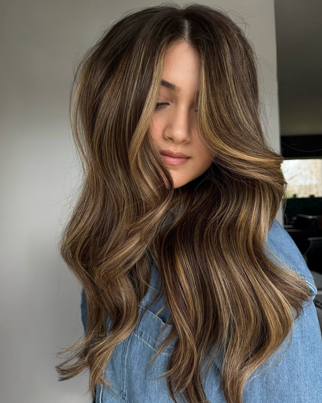 Mid-Back Dark Brown With Striking Caramel Balayage Mid-Back Dark Brown With Striking Caramel Balayage — Trendy Caramel Hair Color