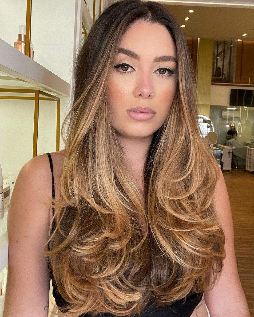 Mid-Back Dark Brown With Caramel Blonde Ombre Mid-Back Dark Brown With Caramel Blonde Ombre — Trendy Caramel Hair Color