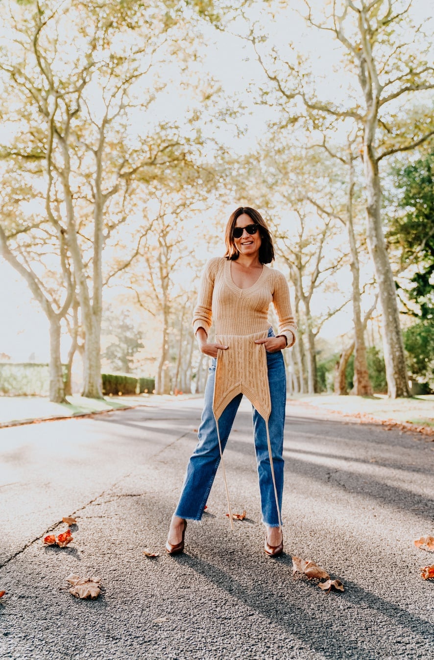 Black Blazer With Wide Leg Jeans And Textured Bag Black Blazer With Wide Leg Jeans And Textured Bag — Trendy Casual Birthday Outfit