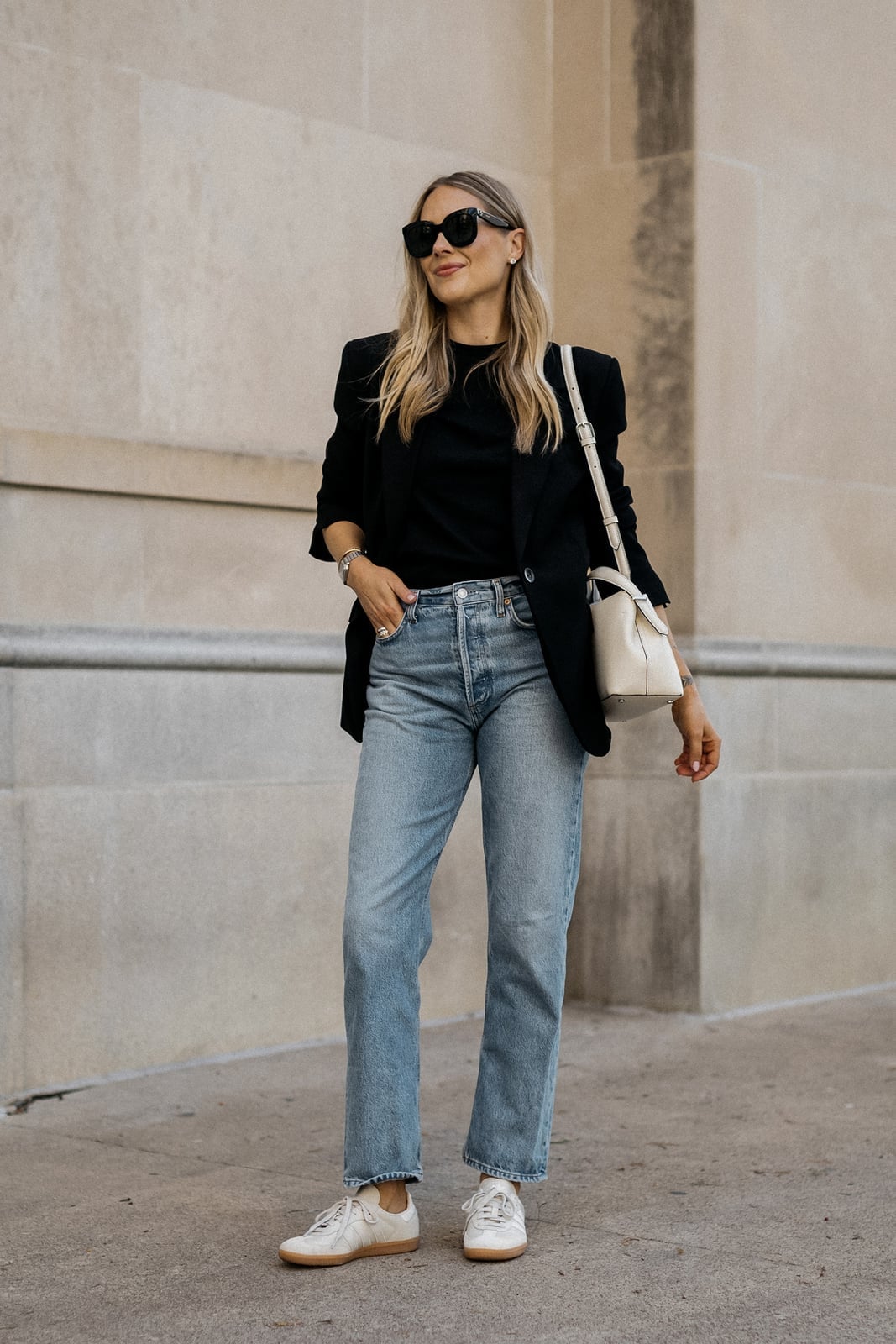 Casual Black Blazer With Jeans Casual Black Blazer With Jeans — Trendy Casual Birthday Outfit