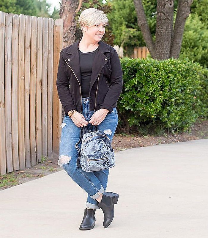 Distressed Blue Denim Jeans with Black T-Shirt and Moto Jacket Distressed Blue Denim Jeans with Black T-Shirt and Moto Jacket — Trendy Casual Concert Outfit