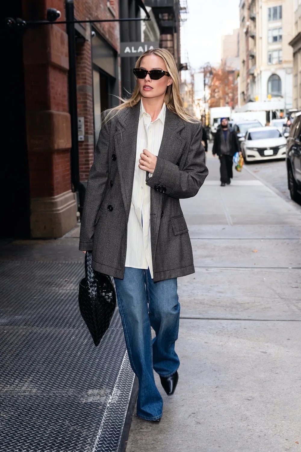 What Is Smart Casual Dress Code For Women?