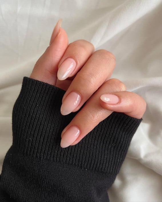 Horizontal Gold Lines Sheer Pink Nails — Trendy Clean Girl Nails